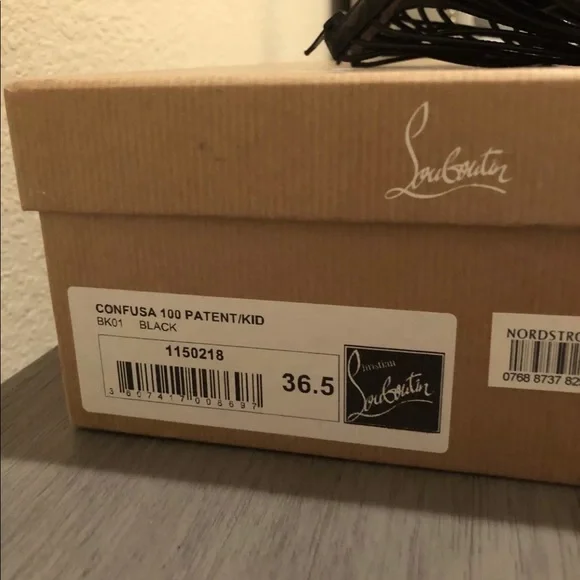 Christian Louboutin Confusa 100 Black Patent - Picture 2 of 6